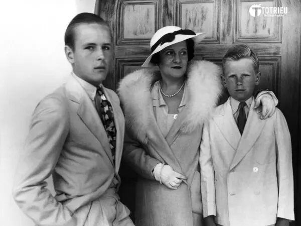 Dorothy Livermore và hai con trai: Jesse Jr và aul tại Santa Barbara năm 1933