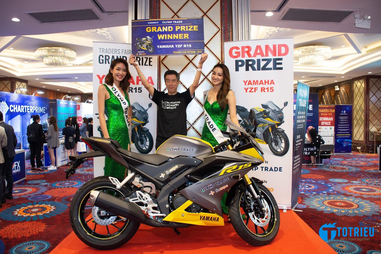 Giải thưởng của Olymp Trade - Một chiếc xe máy Yamaha hoàn toàn mới